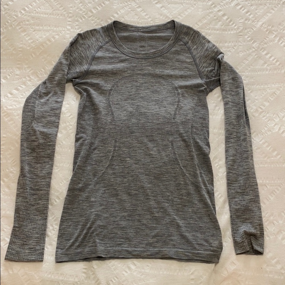 Lululemon Swiftly Tech Long Sleeve 2.0 - Size 6